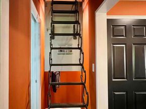 17-72 166 Street UPPER, Whitestone NY 11357