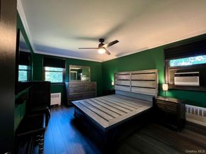 17-72 166 Street UPPER, Whitestone NY 11357