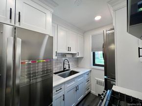 17-72 166 Street UPPER, Whitestone NY 11357