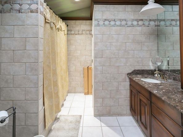 11 Avon Road, Hewlett NY 11557