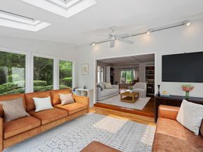 7 Meriden Place, Melville NY 11747