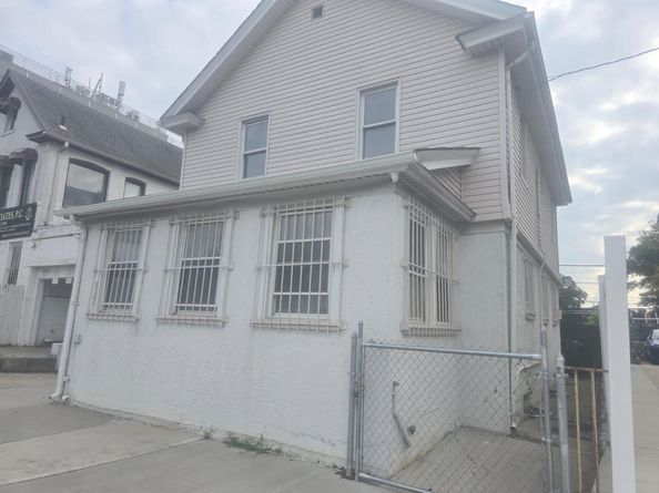 8742 Van Wyck Expressway, Richmond Hill NY 11418