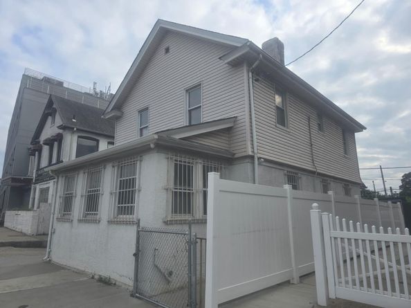 8742 Van Wyck Expressway, Richmond Hill NY 11418
