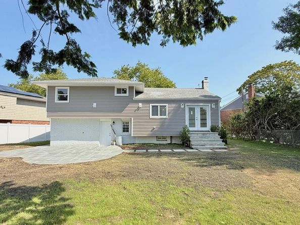 2166 Isabelle Ct, North Bellmore NY 11710