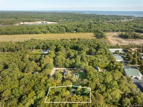 3 Leslie Court, Remsenburg NY 11972