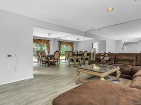 83 The Dell, Albertson NY 11507