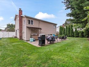 40 Woodland Avenue, Farmingdale NY 11735