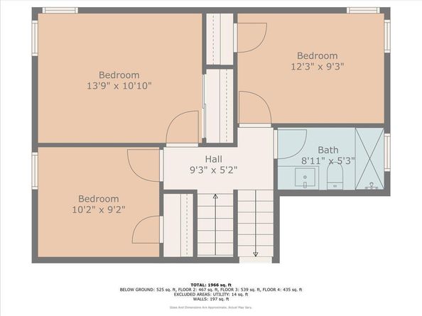 40 Woodland Avenue, Farmingdale NY 11735