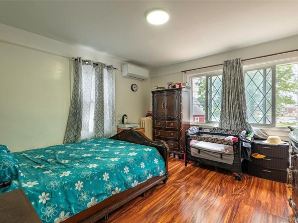 217-27 99 Avenue, Queens Village NY 11429