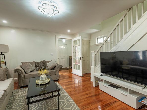 217-27 99 Avenue, Queens Village NY 11429