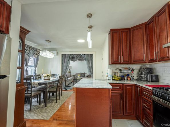 217-27 99 Avenue, Queens Village NY 11429