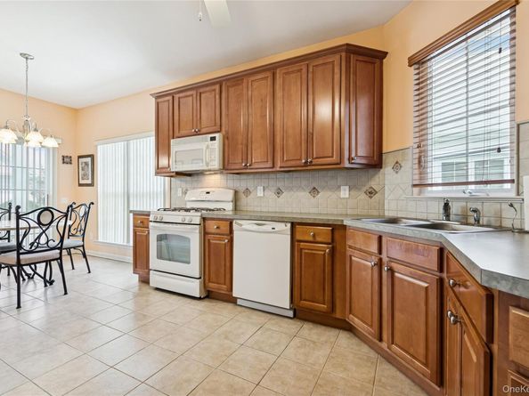 109 Louden Loop, Mount Sinai NY 11766