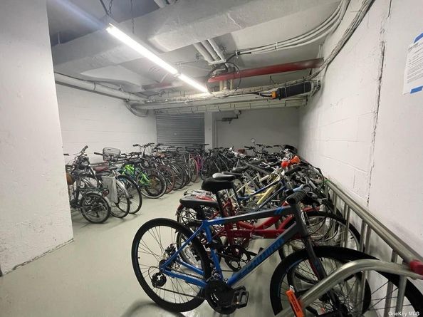 43-10 Kissena Boulevard 15N, Flushing NY 11355