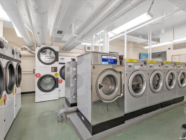 43-10 Kissena Boulevard 15N, Flushing NY 11355