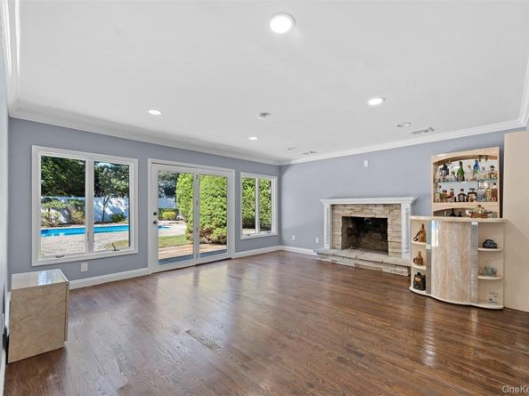 82 Woodview Lane, Centereach NY 11720