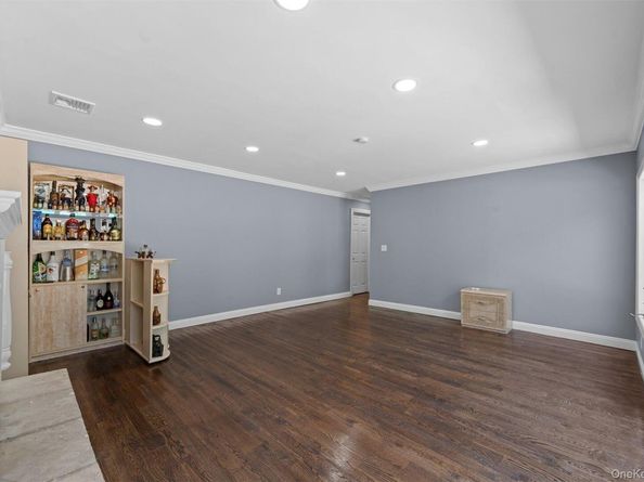 82 Woodview Lane, Centereach NY 11720