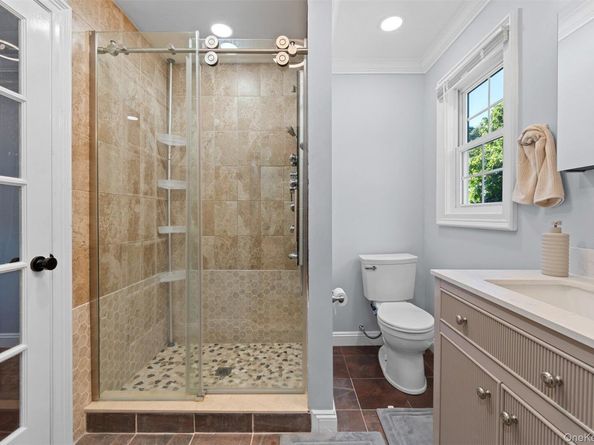 82 Woodview Lane, Centereach NY 11720