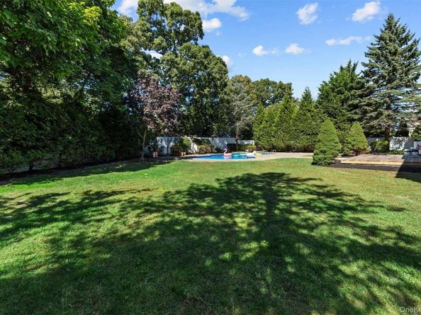 82 Woodview Lane, Centereach NY 11720
