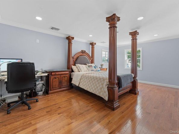 82 Woodview Lane, Centereach NY 11720