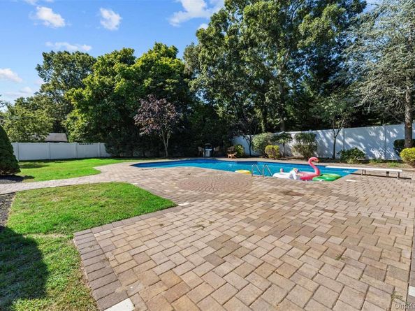 82 Woodview Lane, Centereach NY 11720