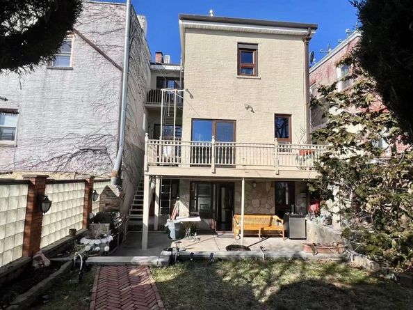 5741 58th Street, Maspeth NY 11378