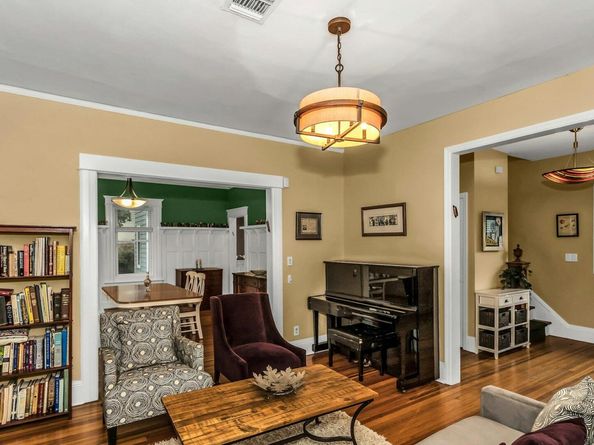 7 Bogart Avenue, Port Washington NY 11050