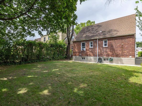 22324 Murdock Avenue, Queens Village NY 11429