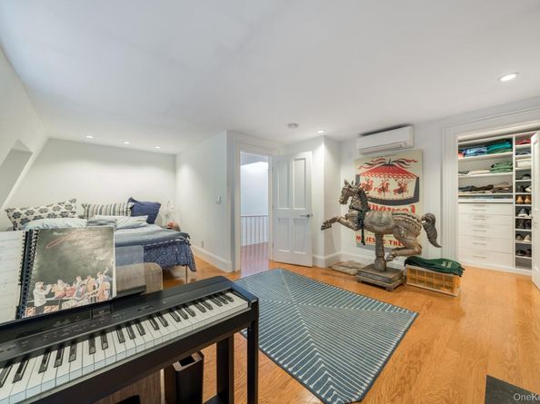 17 E 128th Street, New York (Manhattan) NY 10035