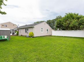 24 Quail Run, Massapequa NY 11758