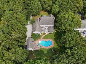 11 Prospect Boulevard, East Hampton NY 11937