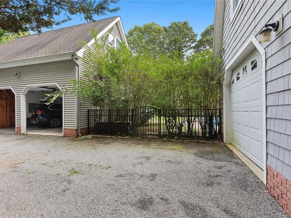 11 Prospect Boulevard, East Hampton NY 11937