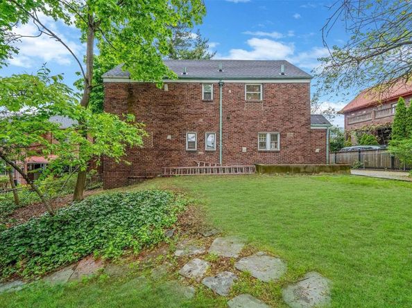 60-14 60th Avenue, Maspeth NY 11378