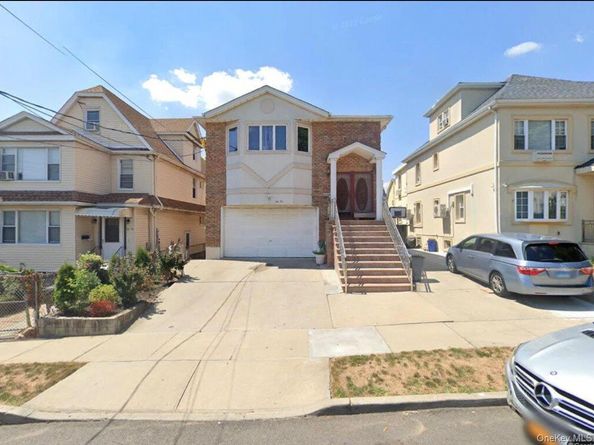 84-70 159th Street, Jamaica Hills NY 11432