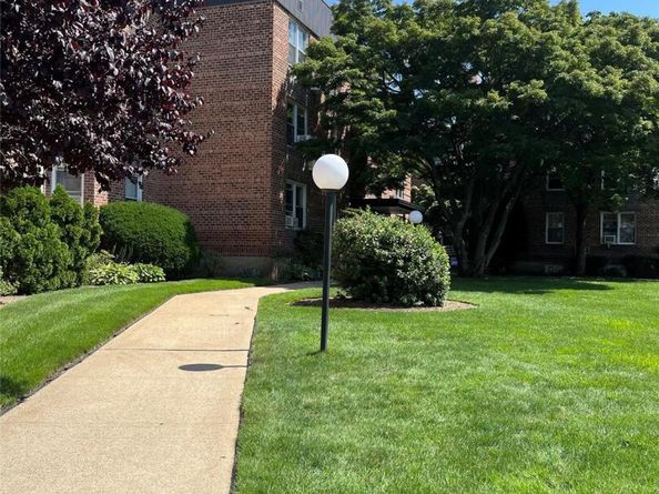 510 Dubois Ave c3, North Valley Stream NY 11581