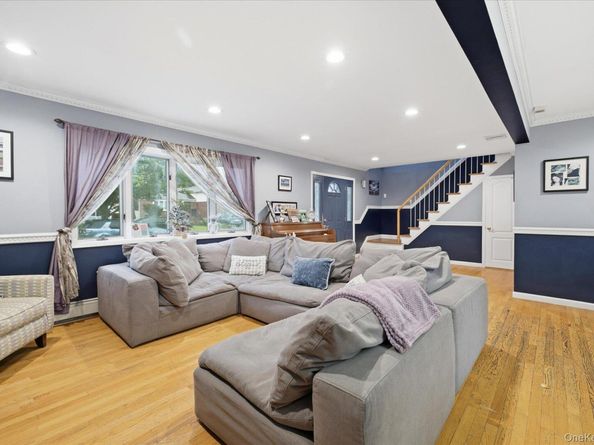 2618 Mount Avenue, Oceanside NY 11572