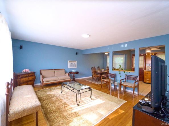 12 Goeller Avenue, Huntington Station NY 11746
