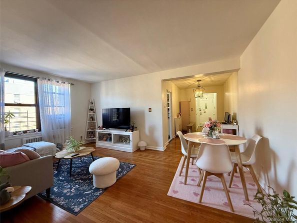 11225 34th Avenue 5B, Corona NY 11368