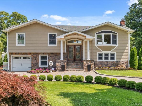 236 Windsor Avenue, Brightwaters NY 11718