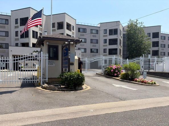 725 Miller Avenue 238, Freeport NY 11520