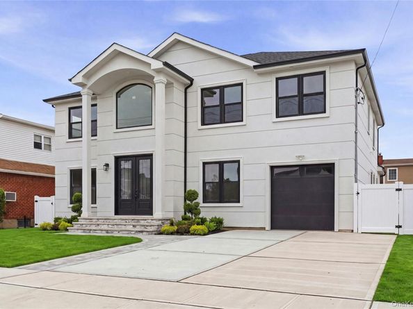 1104 Washington Avenue, Westbury NY 11590
