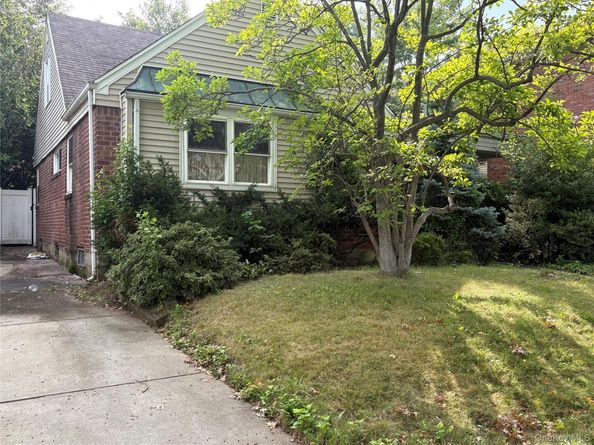 53-17 203rd Street, Bayside NY 11364