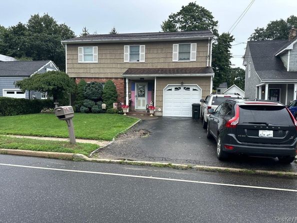 60A Maplewood Road, Huntington Station NY 11746