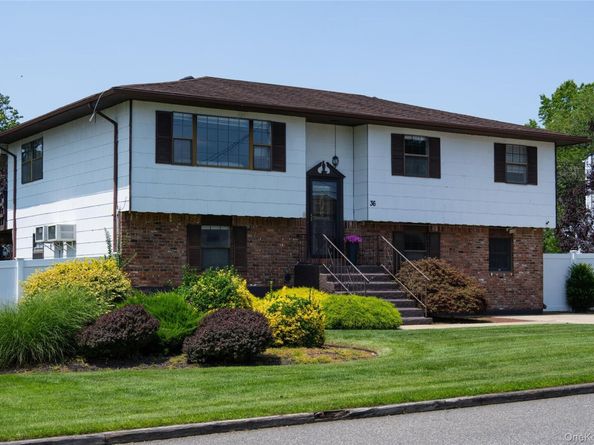 36 Osceola Avenue, Deer Park NY 11729