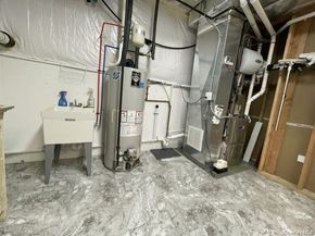 52102 Beech Tree Lane, Plainview NY 11803