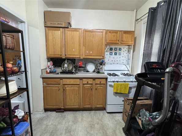 8A Brighton 10th Court, Brooklyn NY 11223