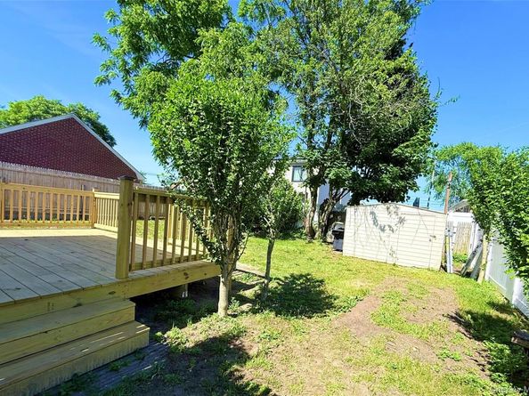 17 W 2nd Street, Deer Park NY 11729