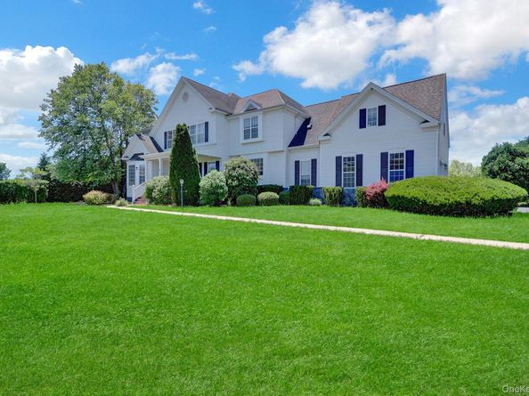 66 Canterbury Drive, Wading River NY 11792
