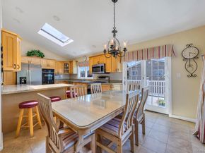 25 Laurel Place, Bethpage NY 11714