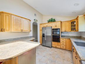 25 Laurel Place, Bethpage NY 11714