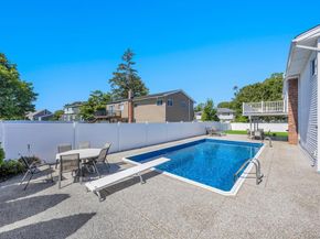 25 Laurel Place, Bethpage NY 11714